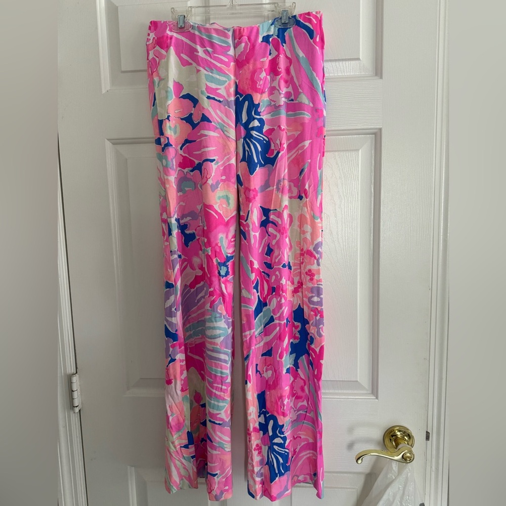 Women’s Lilly flared stretchy pants, Size Small